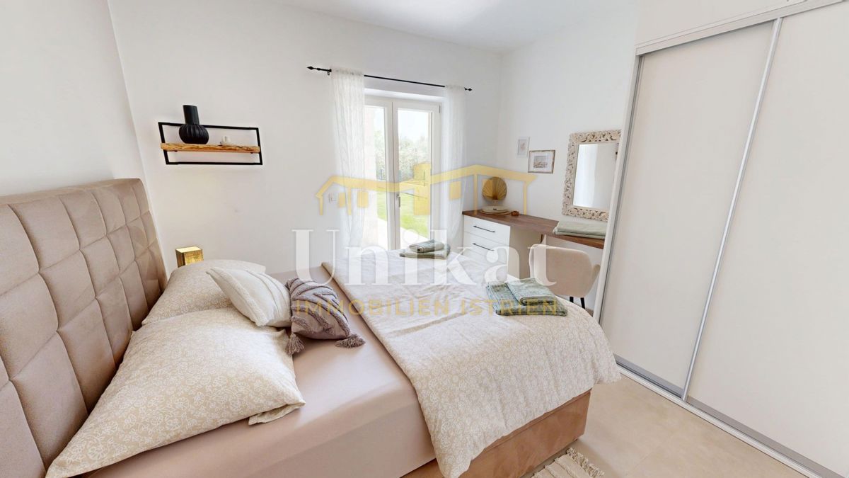 Hiša blizu Vižinade - vrt, bazen, 4 spalnice